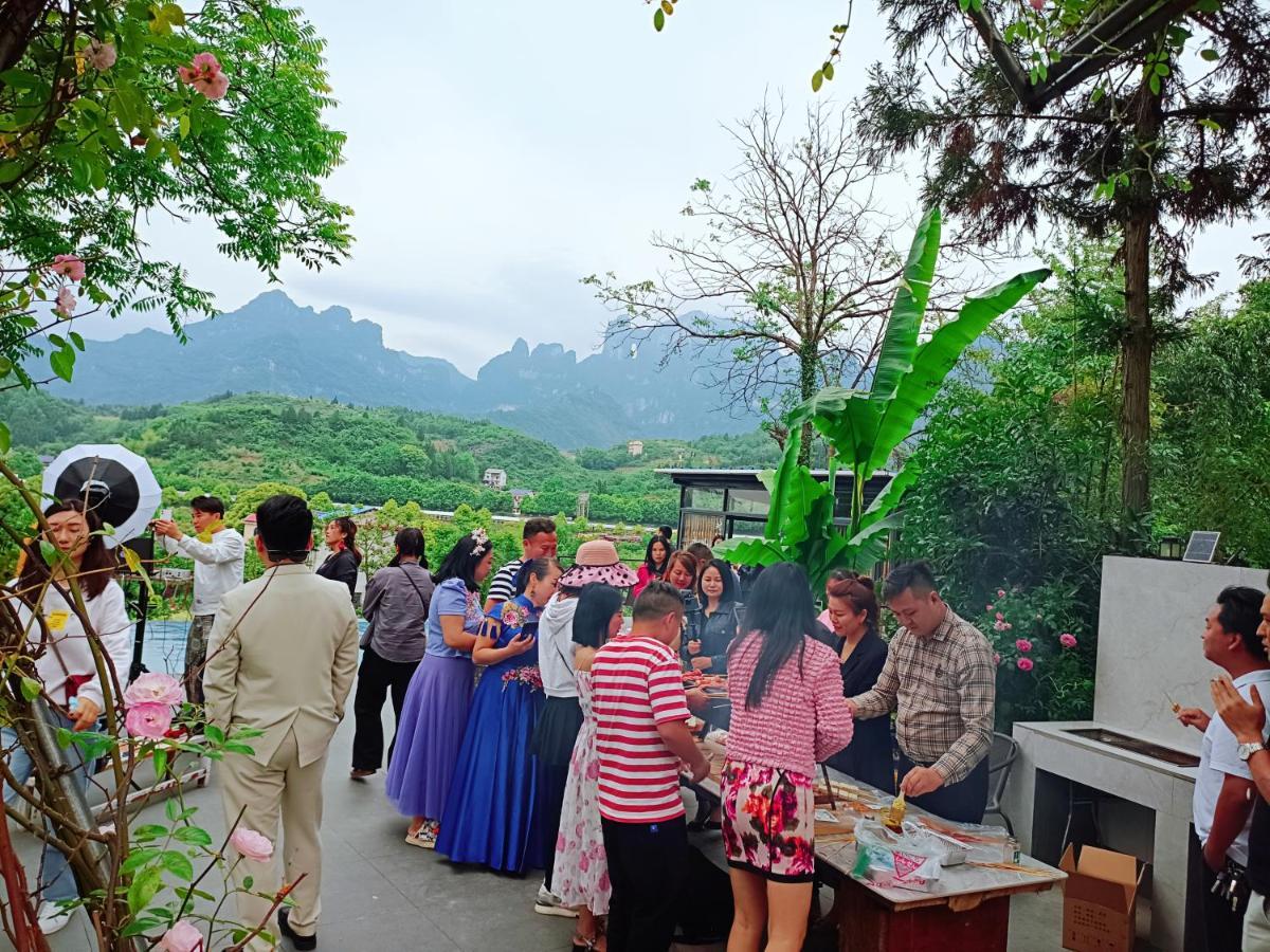 Tujia Folk Houses Zhangjiajie Luaran gambar