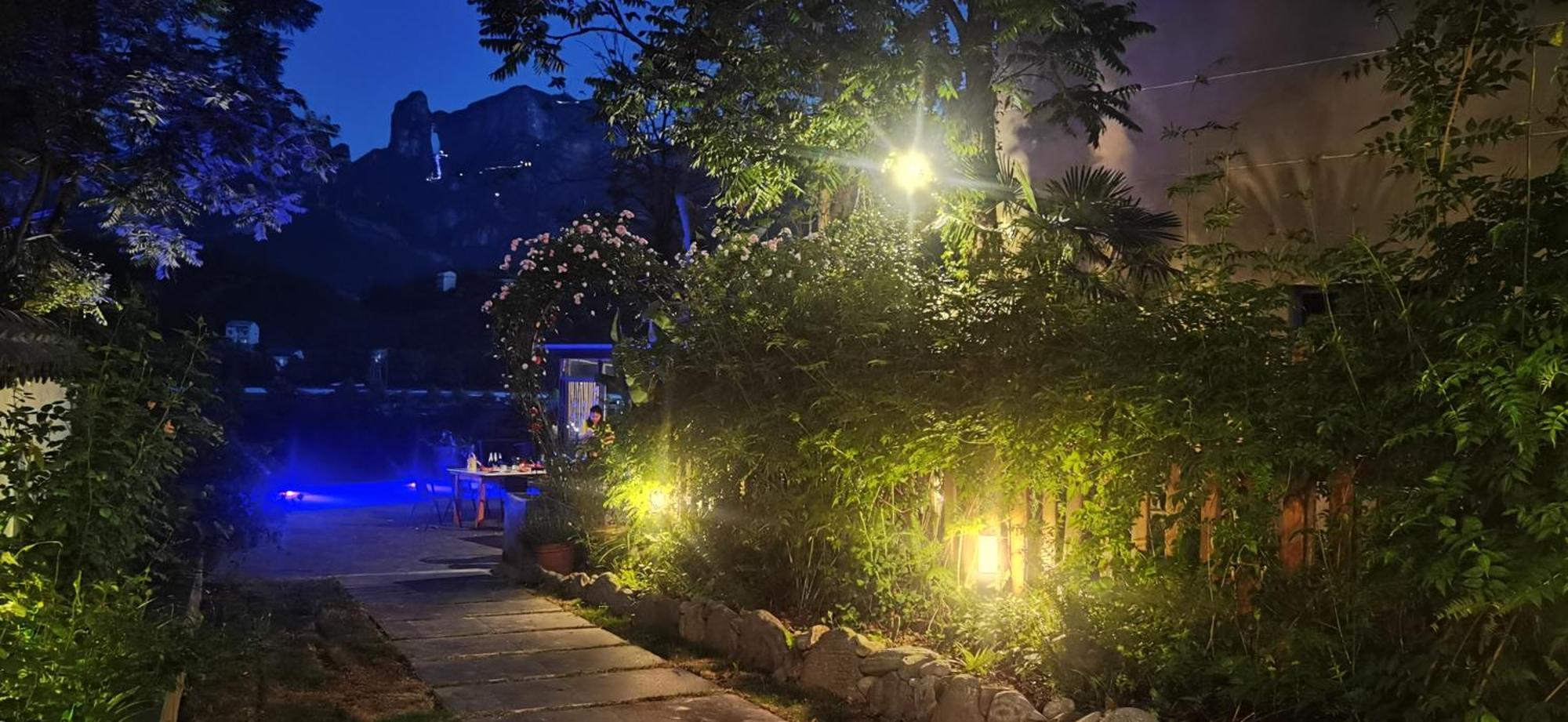 Tujia Folk Houses Zhangjiajie Luaran gambar